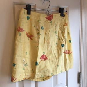 🐶🐶🐶 Adorable yellow Liz Claiborne floral skort